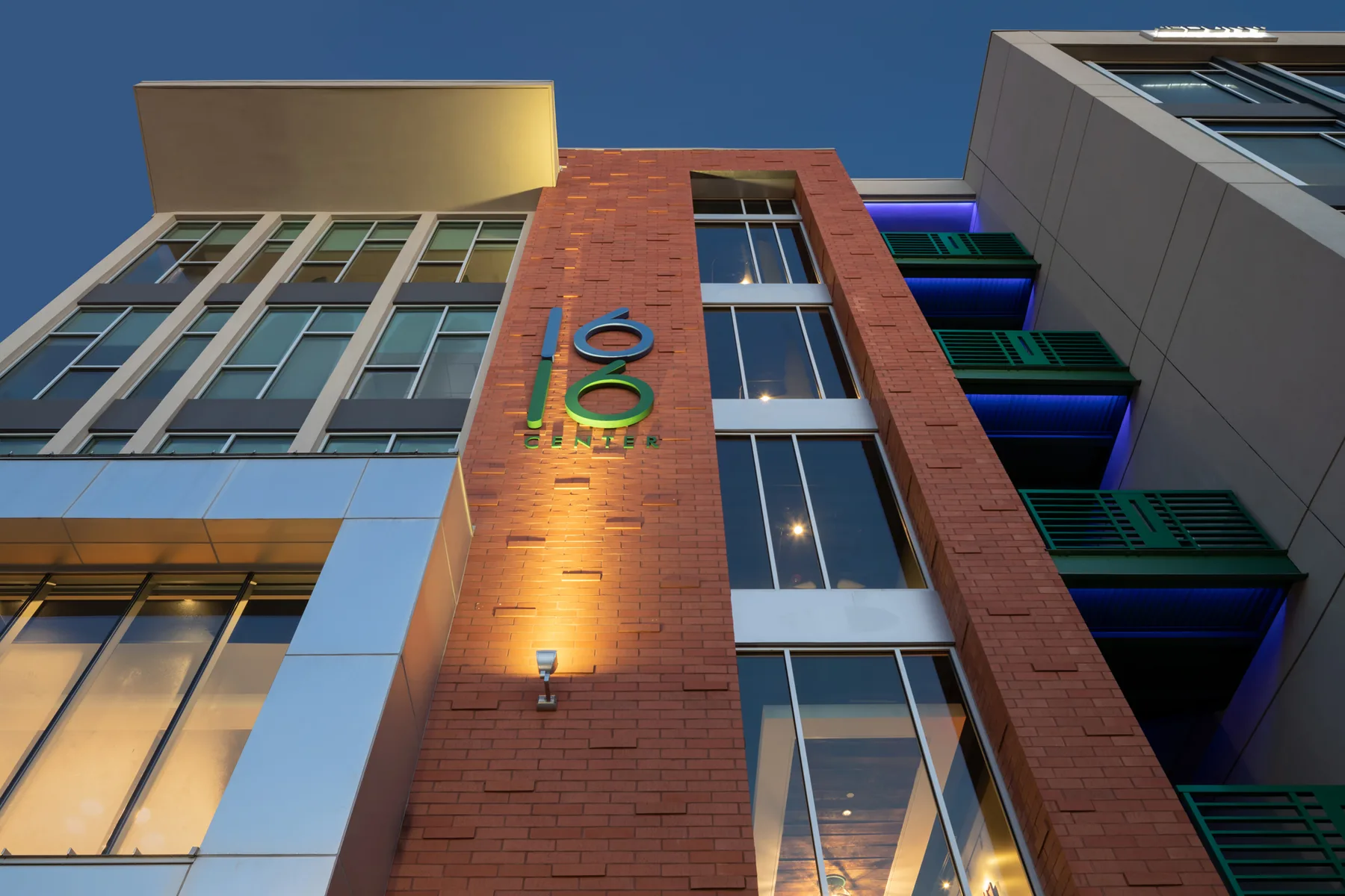 1616 Center — image 3