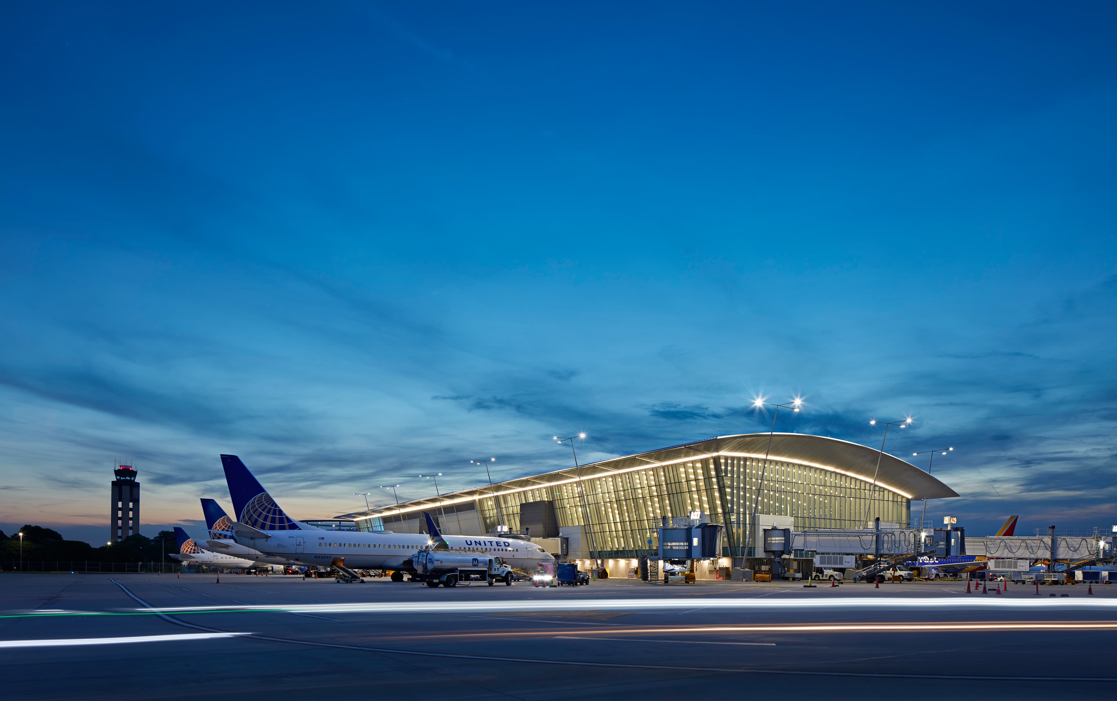 Charlotte Douglas International Airport — Concourse A — image 7