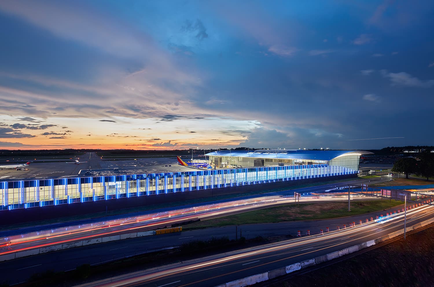 Charlotte Douglas International Airport — Concourse A — image 9